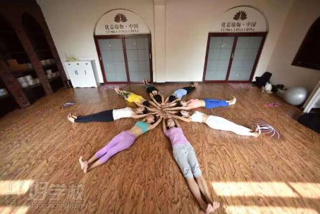 长沙瑜伽教练培训---普拉提-湖南优嘉瑜伽教练
