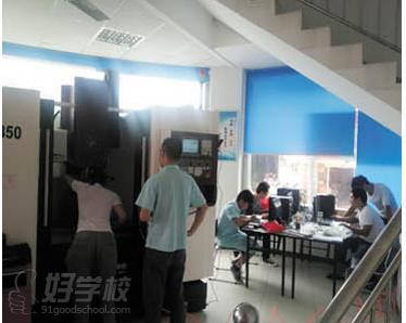 上海工业机器人数控机床培训班-上海泉威数控